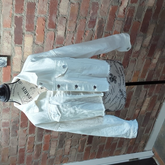 Rhinestone jean jacket - Picture 3 of 5